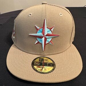 Hat Club Exclusive Seattle Mariners Size 7 1/2